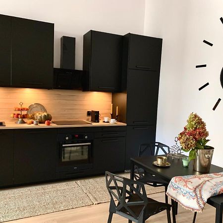 Black Velvet Apartment Krakow Exterior photo
