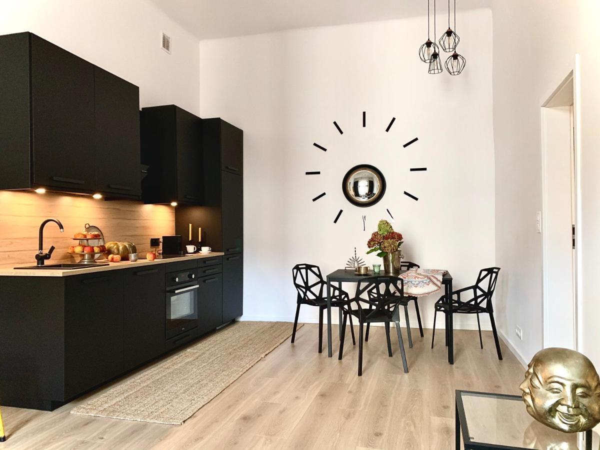 Black Velvet Apartment Krakow Exterior photo