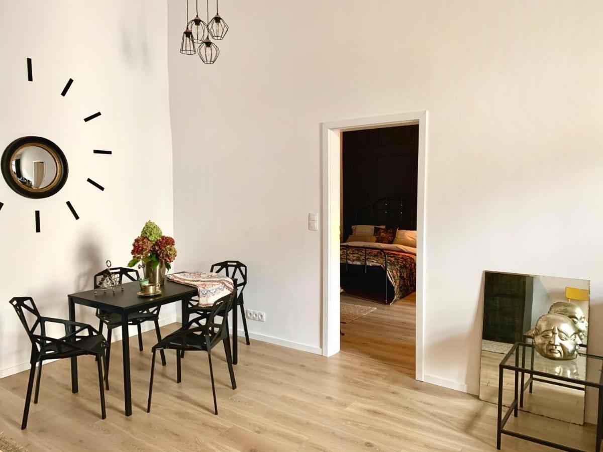 Black Velvet Apartment Krakow Exterior photo